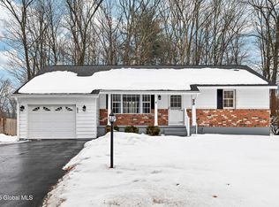 33 Karista Spring Dr, Saratoga Springs, NY 12866