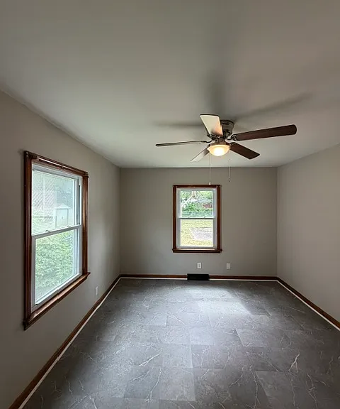 3718 Center St — Photo 7