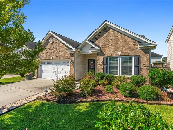 517 Crossland Dr, Moncks Corner, SC 29461