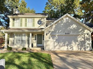 400 Hunters Crossing Ct, Grover, MO 63040