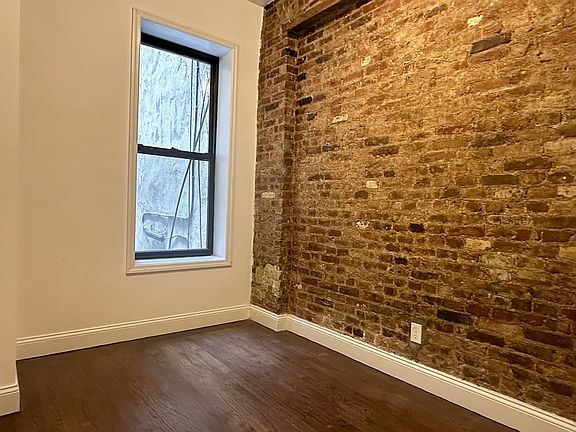 5th image of 213 E 4th St #3A