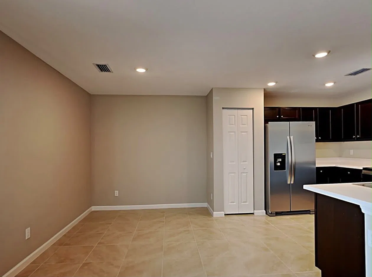 3 bed, 1222 sqft, $1,560 — Photo 4