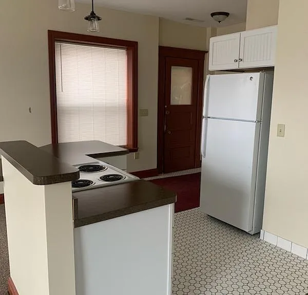 133 E Main St #21 — Photo 7