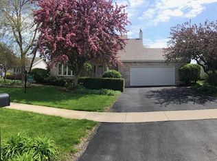 2790 Kingsway Ave, New Lenox, IL 60451
