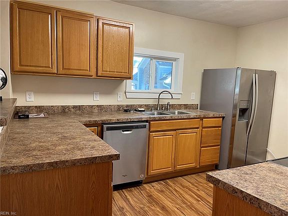 2nd image of 1454 Independence Blvd