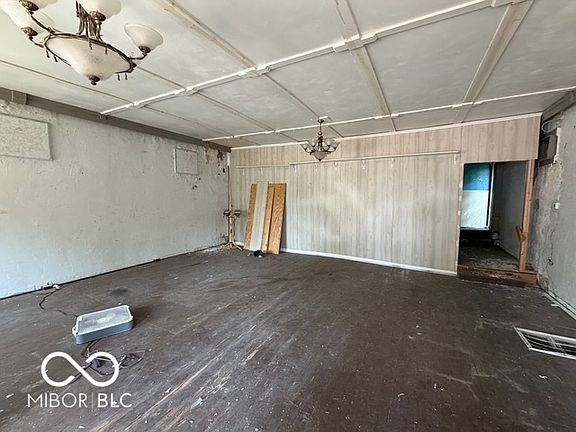 4th image of 809 6th St