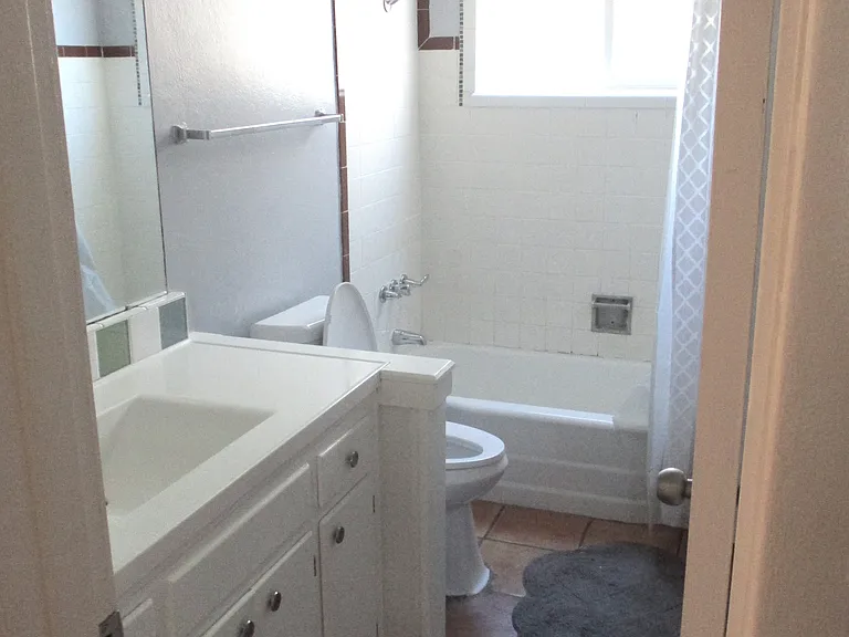 2101 June St NE — Photo 16