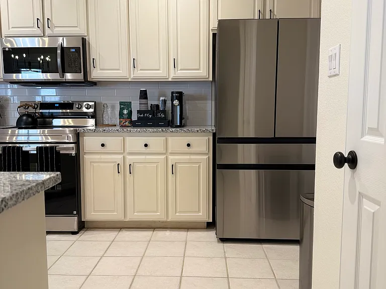 4610 Oak Club Dr #1 — Photo 7