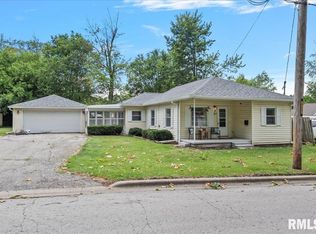 207 Locust St, Jacksonville, IL 62650