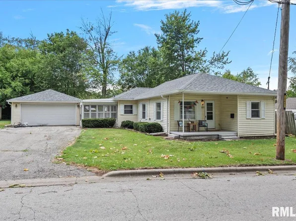 207 Locust St, Jacksonville, IL 62650