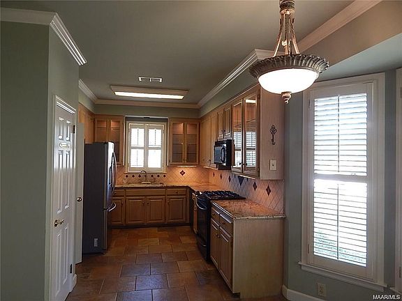 3rd image of 1543 Laurelwood Ln