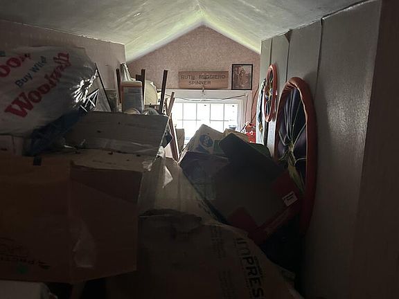 2nd image of 855 W Spring St