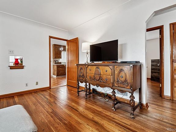 4th image of 823 S Umatilla Way