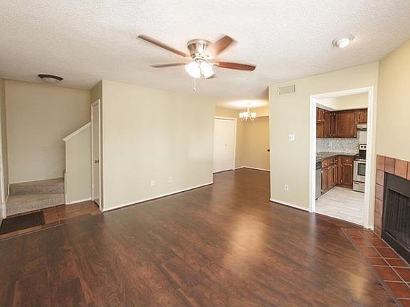 2nd image of 336 Melrose Dr APT 19A