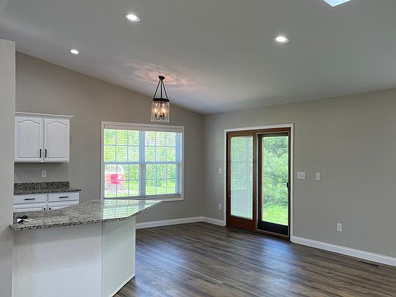 4th image of 6148 Greenfield Dr