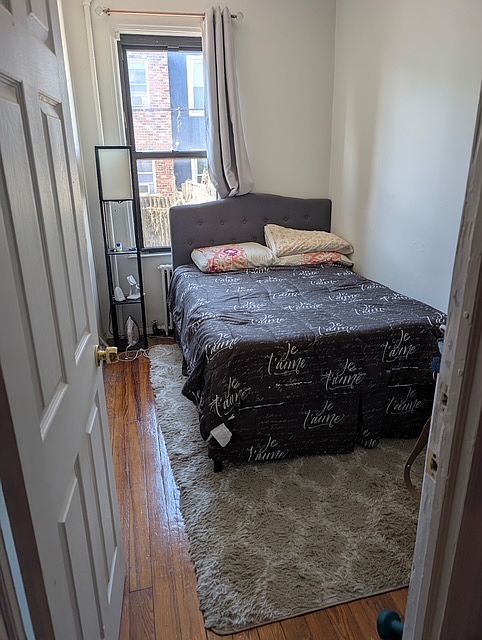 2nd image of 596 17th St APT 1R