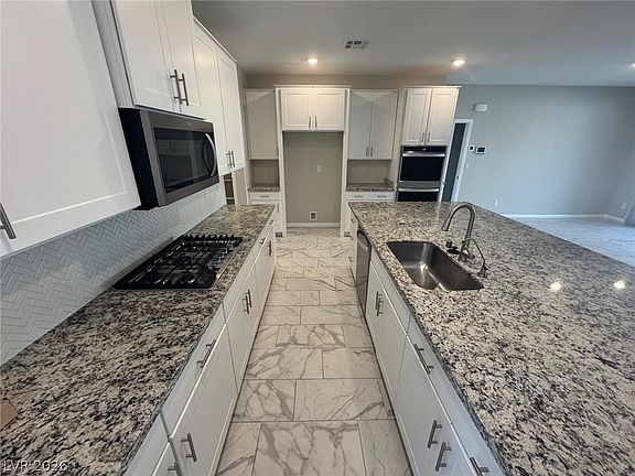 4th image of 7527 Ardenno St