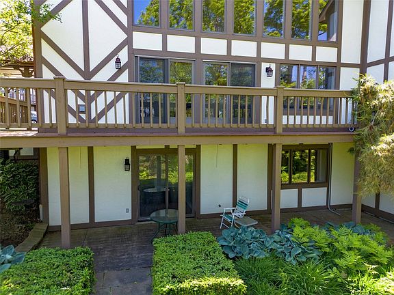 4th image of 8244 Canterbury Dr #8244