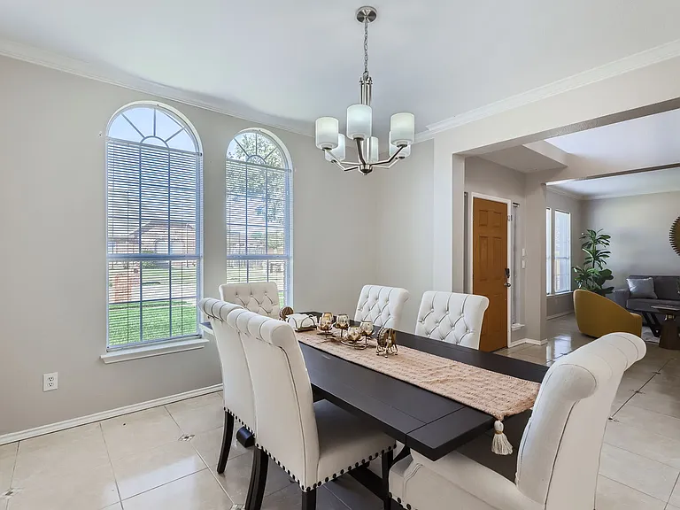 2520 Leicester Ct — Photo 14
