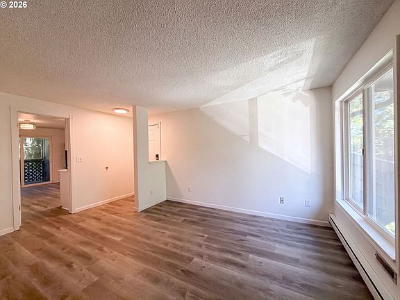 3rd image of 650 SW Meadow Dr APT 209