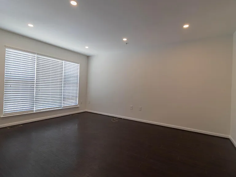 11525 Leland Pl — Photo 3