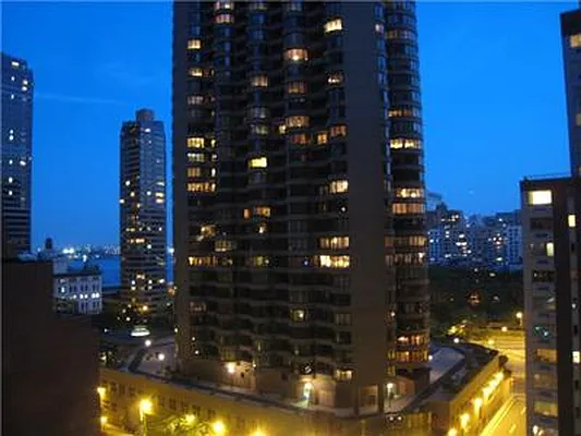Rented by Oxford Property Group | media 12