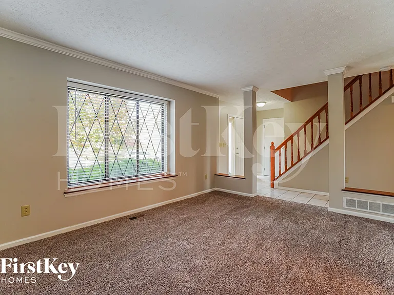8900 Cornwallis Ct — Photo 2