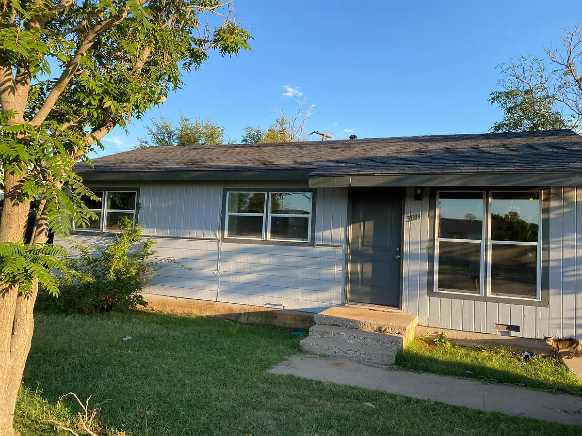 Unit Photo - 1310 40th St