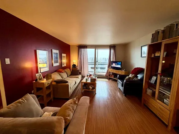 1022 S 16th Ave NW #702, Calgary, AB T2M 0K5
