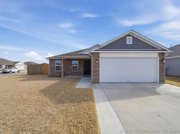 14233 N 75th East Ave, Collinsville, OK 74021