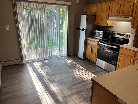 5th image of 531 W 61st St APT B