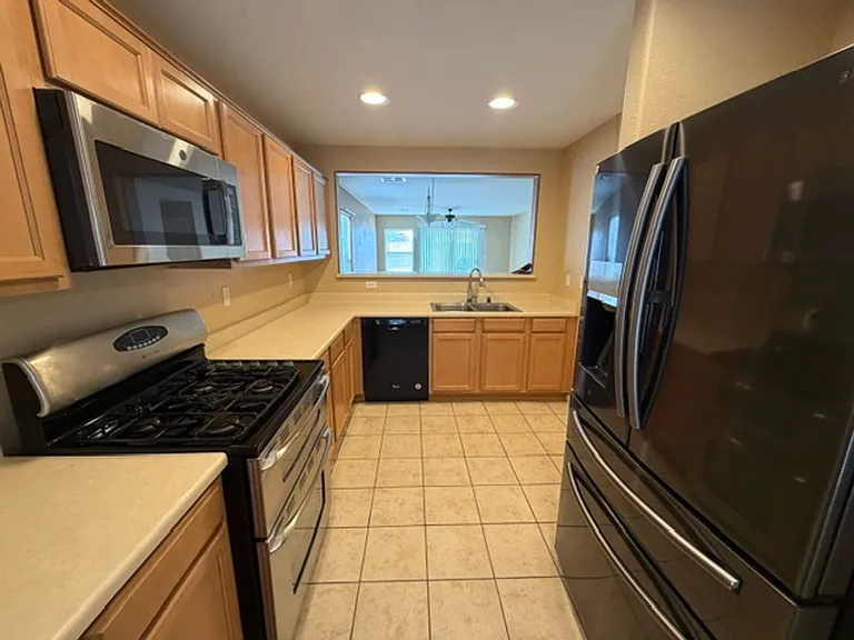 9940 S Brazos Bend St #1 — Photo 3