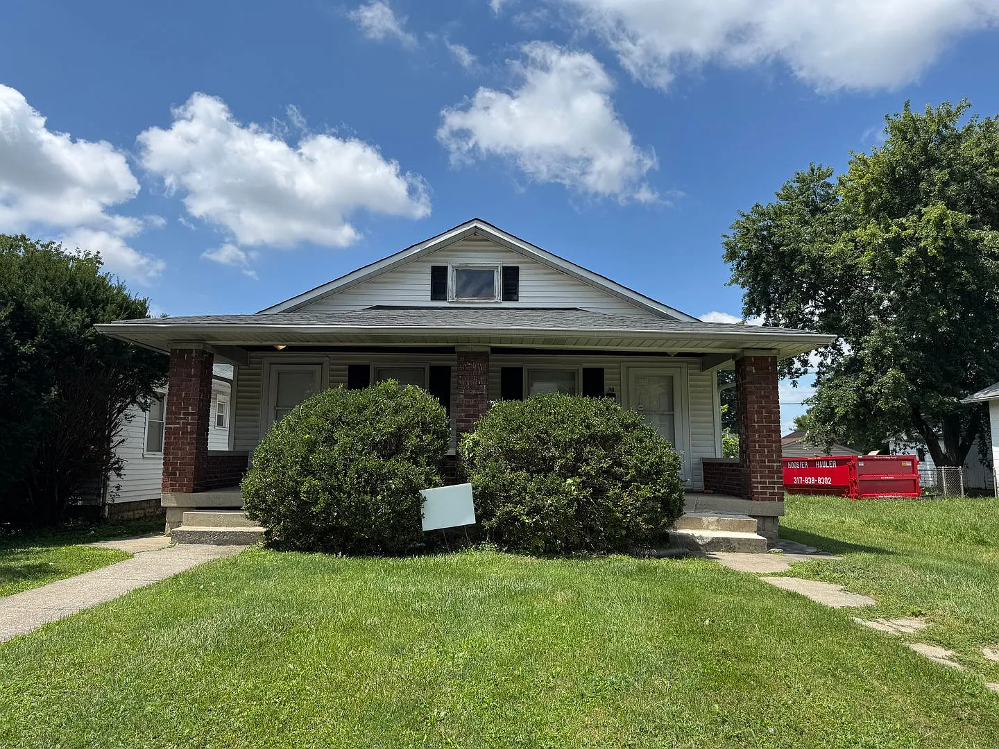 738-740 Bosart — Photo 1