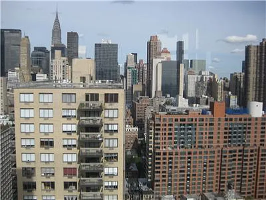 Rented by RELO REDAC INC. | media 4