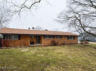 63 Tyler St, Oswego, IL 60543