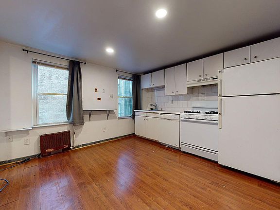 3rd image of 376 8th Ave #3