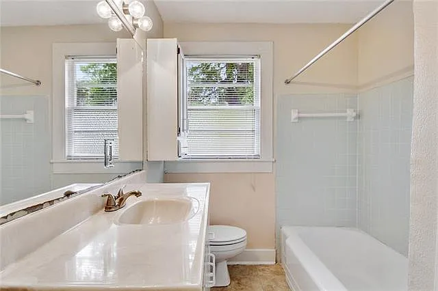 347 1/2 Helios Ave — Photo 8