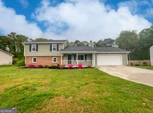 291 Clover Dr, Auburn, GA 30011