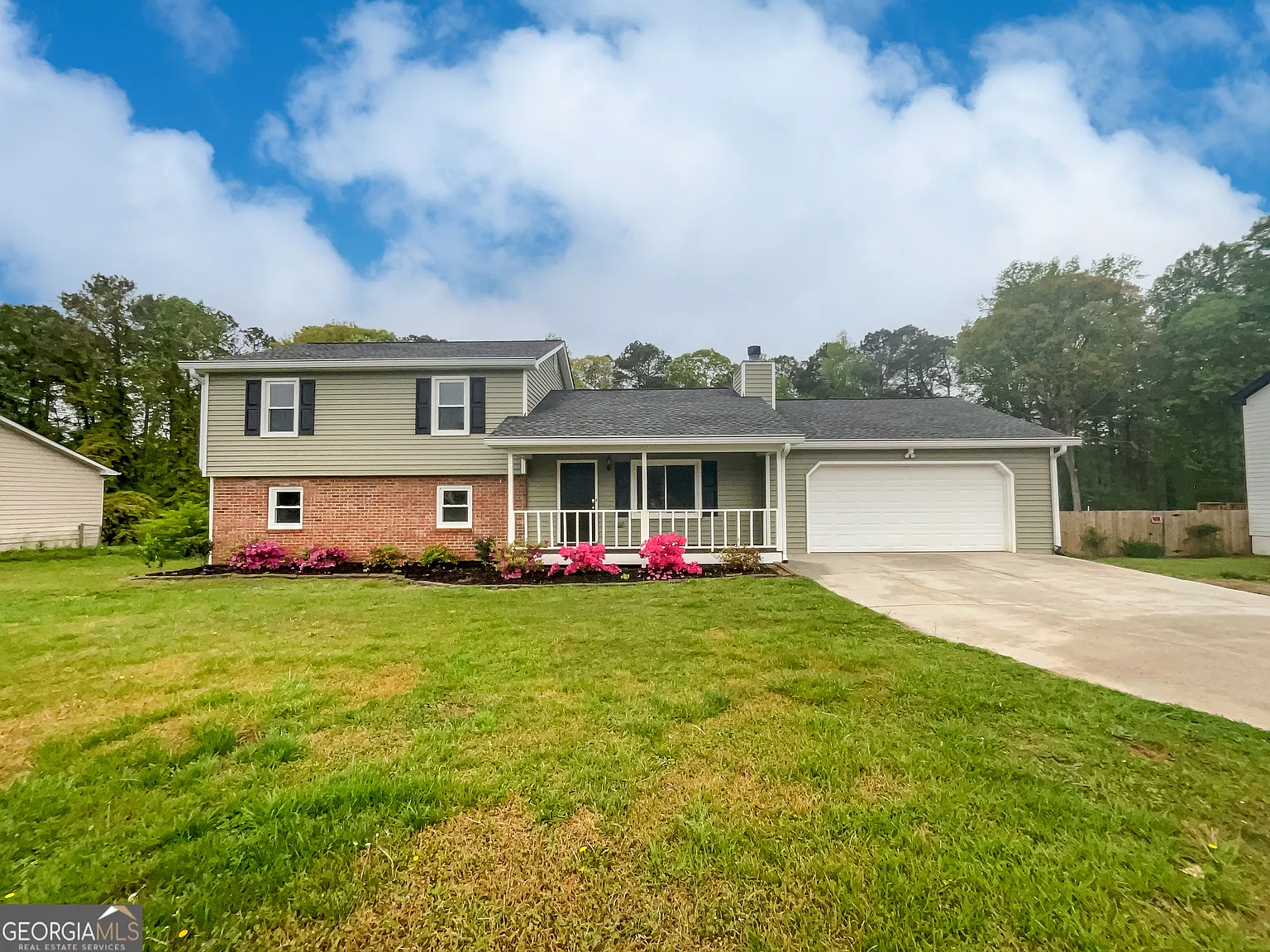 291 Clover Dr photo 1