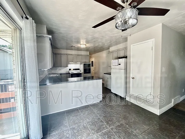 3024 SW 66th St — Photo 9