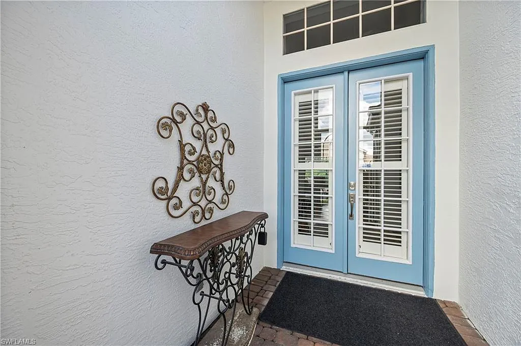 2 bed, 2.0 bath, 1618 sqft, $12,000 — Photo 2