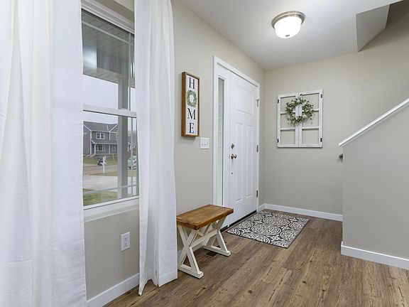 4th image of 7695 Stermer Dr
