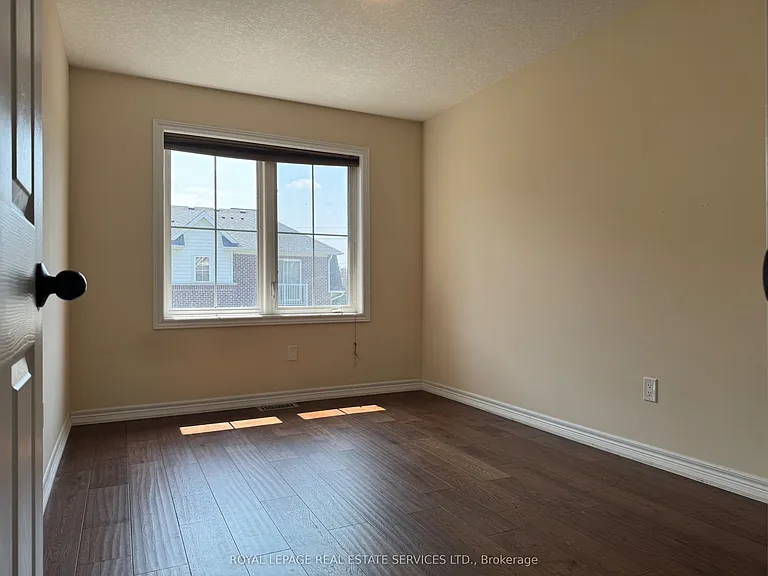 181 Plains Rd W #47 — Photo 25