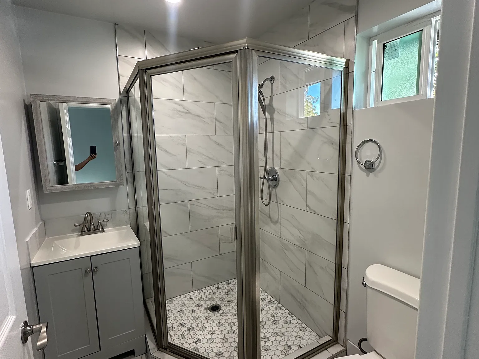 1 bed, 450 sqft, $1,800 — Photo 2