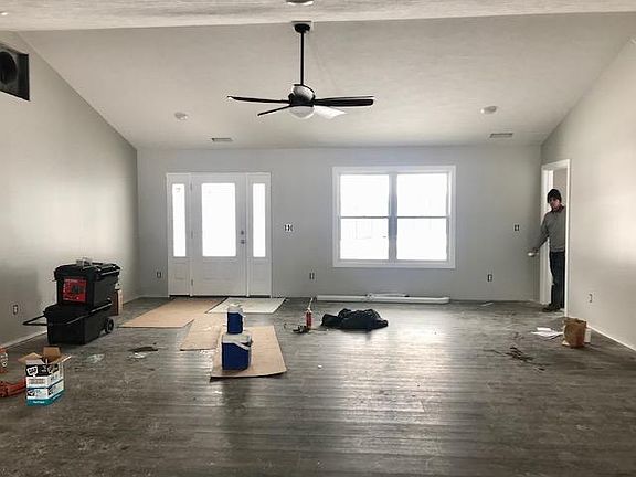 2nd image of 726 N Abigail Ln
