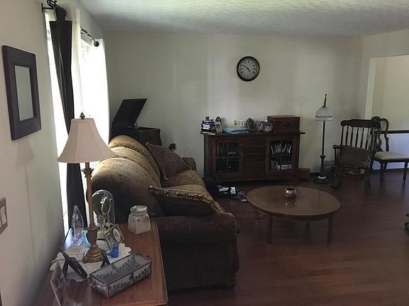4th image of 2718 Alder Vista Dr