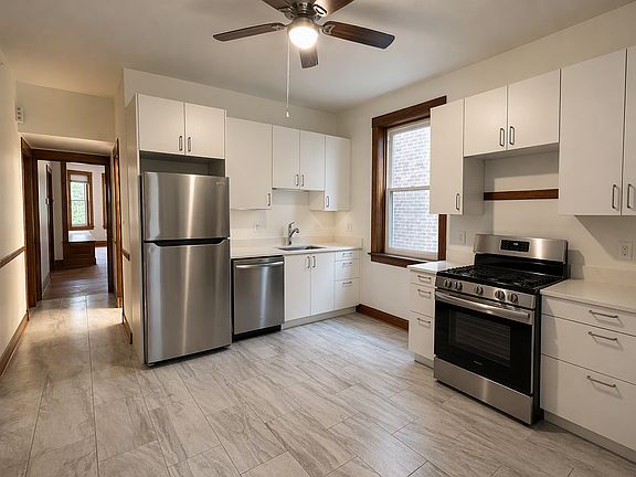 4th image of 2341 W Cortez St #1