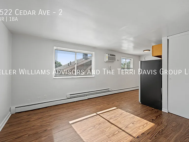 1522 Cedar Ave #2 — Photo 5