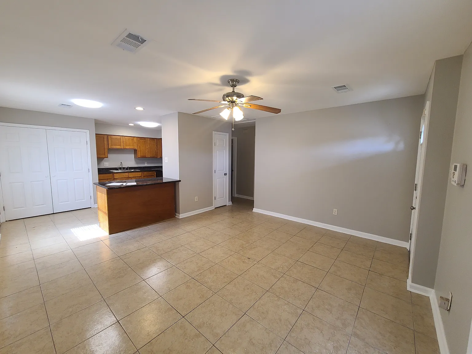 3820 Juno Drive - 3820 — Photo 3
