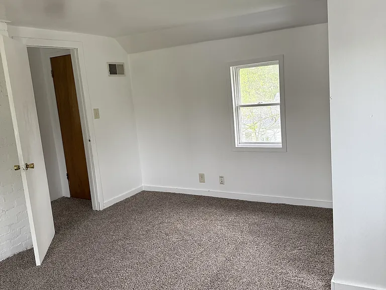 5009 Hoagland Ave — Photo 9